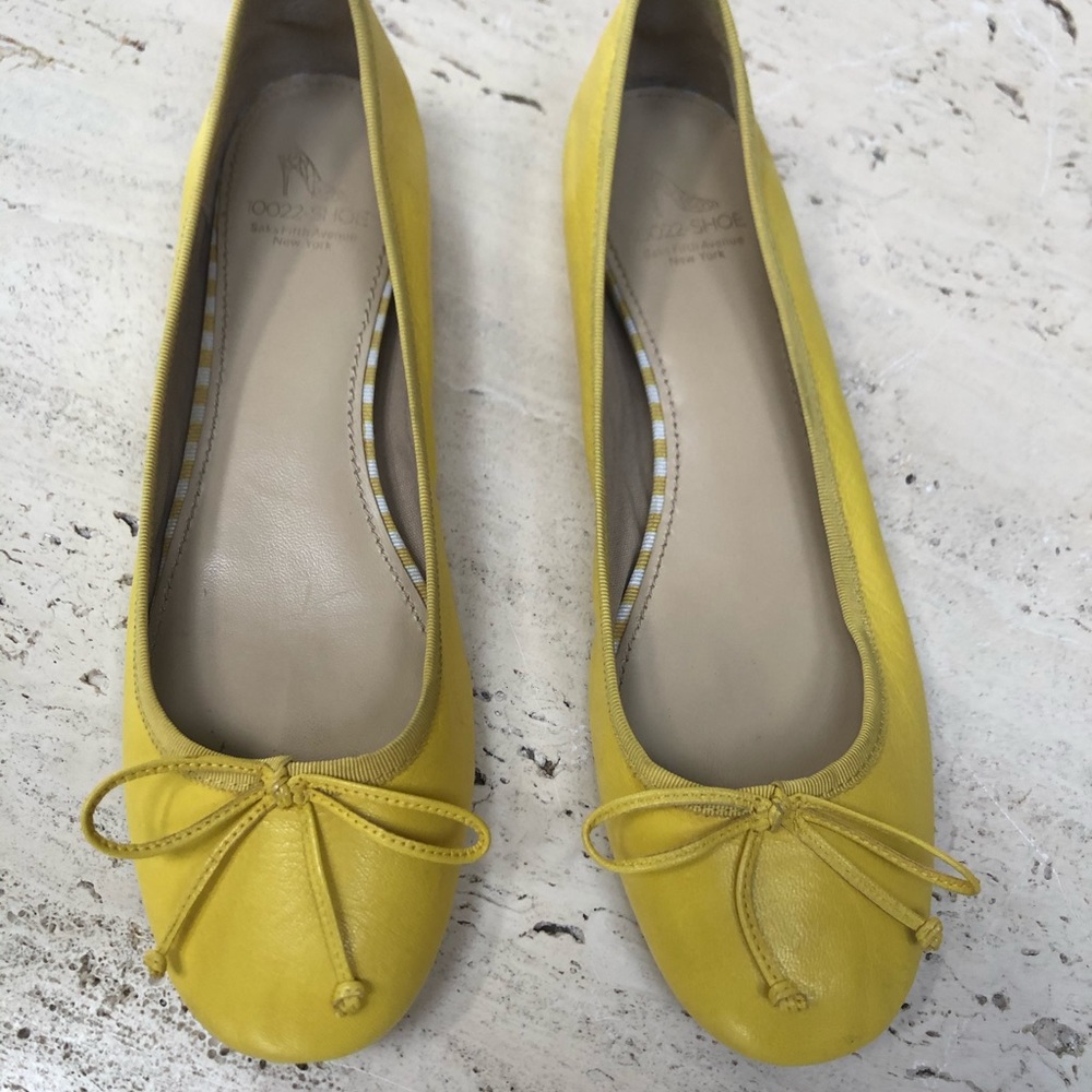 10022 Shoe Saks Fifth Avenue flats